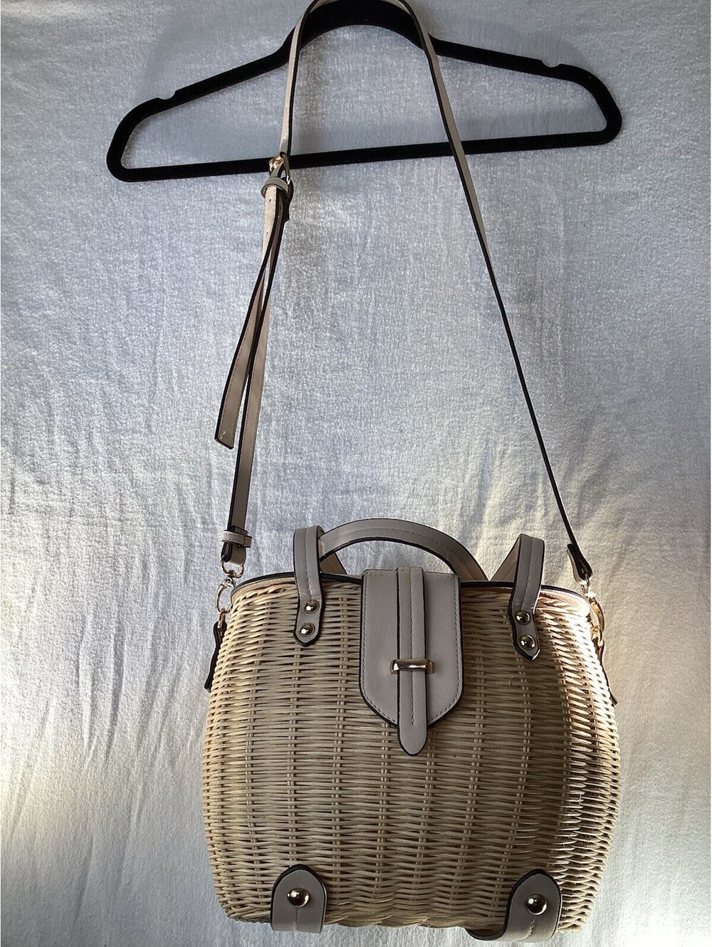 Tommy Bahama rattan woven handbag purse picnic basket bag leather beach women